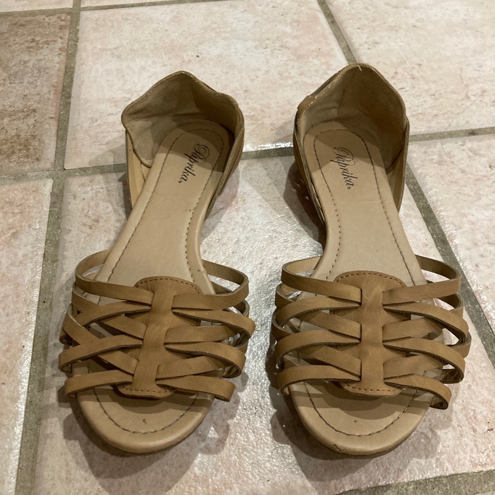 Tan Flats